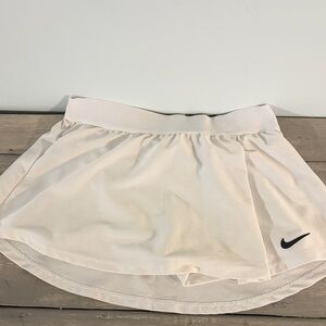 Nike Women's white tennis Skort
